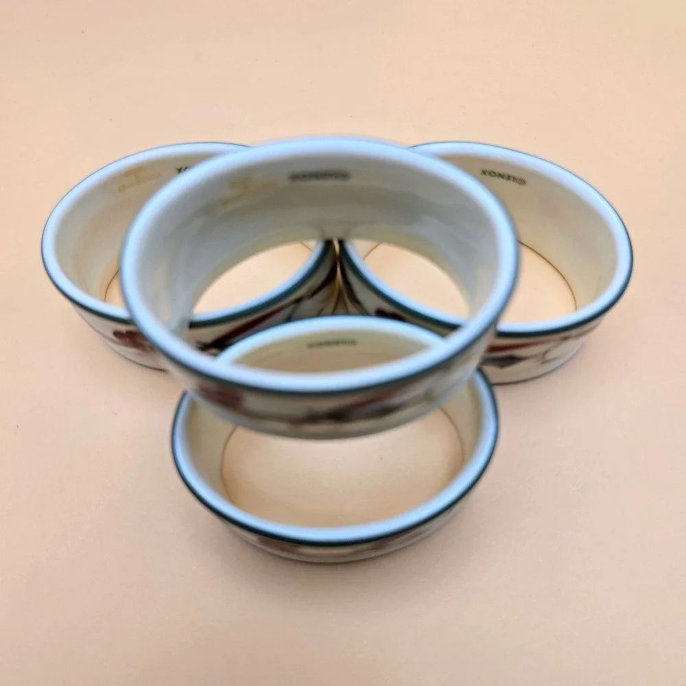 Lenox Winter Greetings Everyday Napkin Rings Set of 4 Holly Berries Ivory China